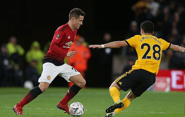 转会市场的 转会市场的